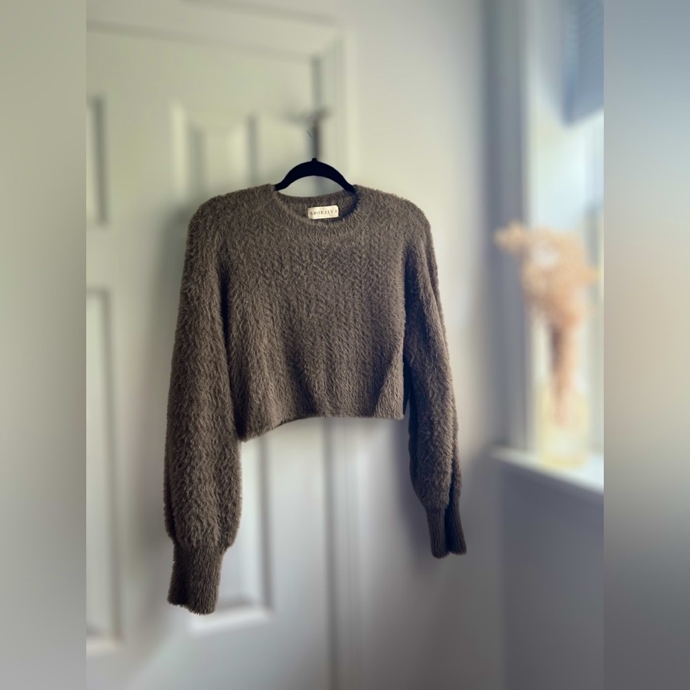 Soft Cropped Sweater